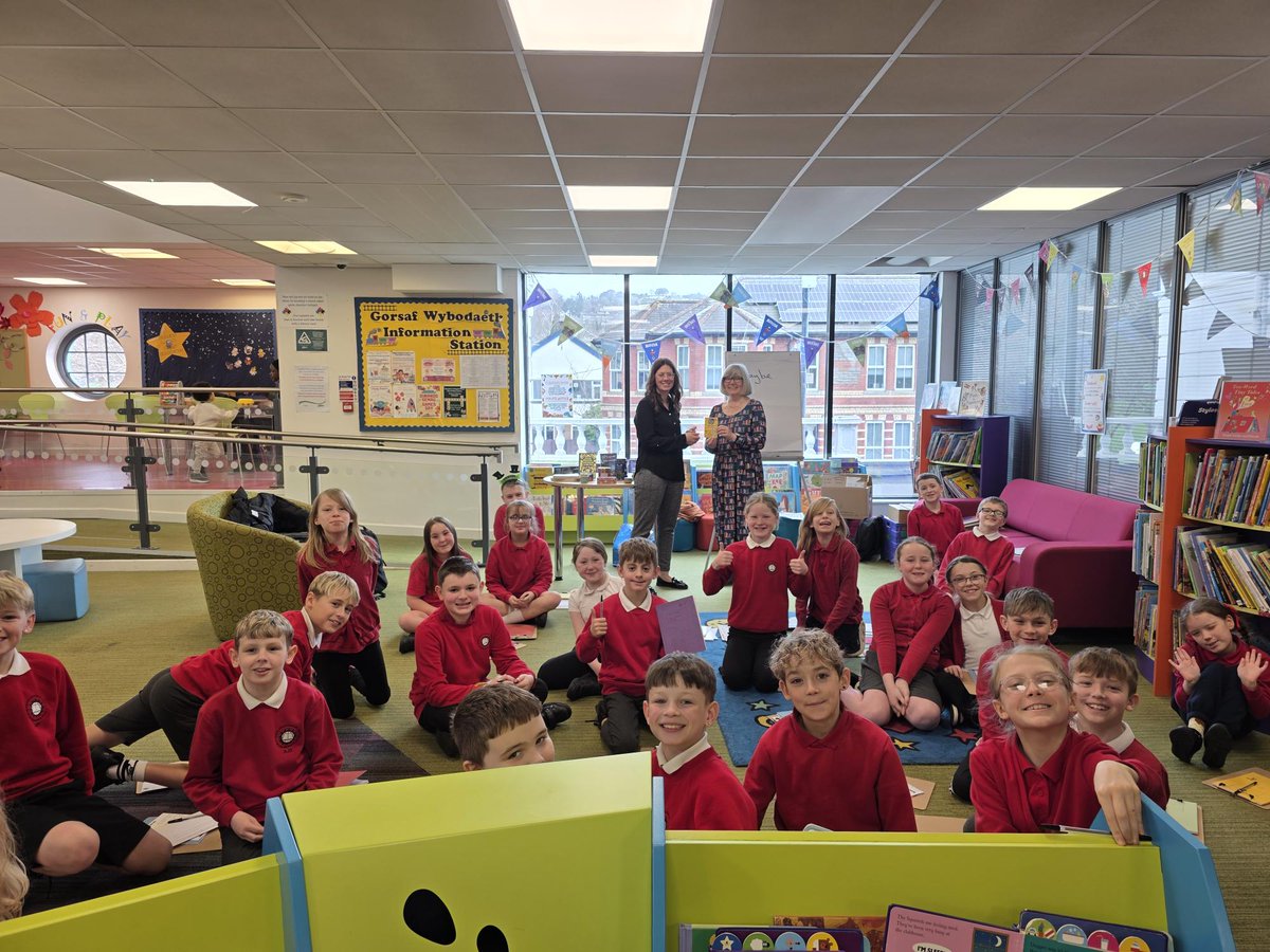 Llyfrgell Rhisga 📚 Risca Library tweet media