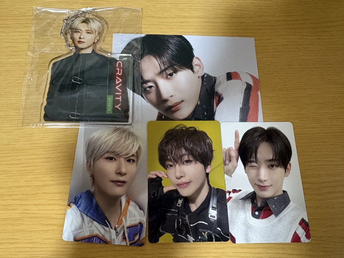 wlwlwlp_'s tweet photo. CRAVITY ハイタッチ トレカ 交換

譲＞ジョンモ ヒョンジュン テヨン ウビン

求＞セリム(同種優先)

21日東京会場での交換希望です。お心当たりある方よろしくお願いします🙇‍♀️ https://t.co/ebF3MfVjS7