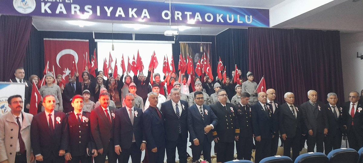🇹🇷 Karşıyaka Ortaokulu olarak 18 Mart Çanakkale Zaferi ve Şehitleri Anma Günü ilçe programına ev sahipliği yapmanın gururunu yaşadık.

Aziz şehitlerimizi saygı ve minnetle anarken, öğrencilerimizin duygu dolu etkinlikleri büyük beğeni topladı. <a href="/cevatcevik67/">Cevat Çevik</a> <a href="/Ersan1071/">ErsanAtlıhan</a>