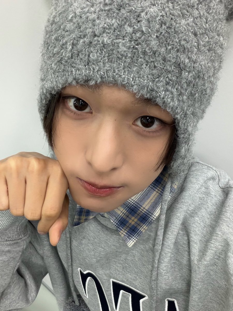 gyonisme's tweet photo. 모자 쓴 냥냥이 애교력 개끼는 상태 ♡.♡ https://t.co/NuUj8UrV6g