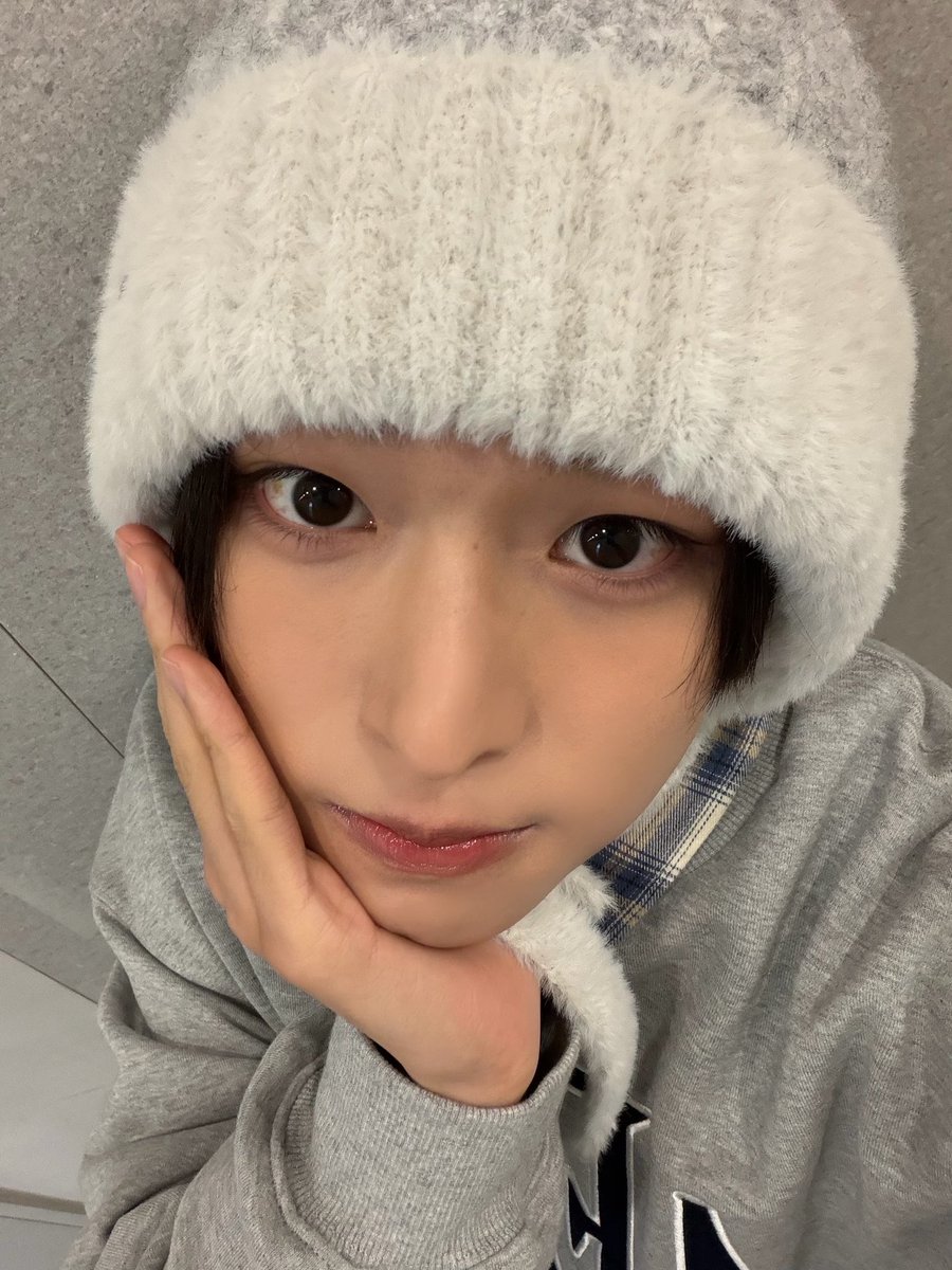 gyonisme's tweet photo. 모자 쓴 냥냥이 애교력 개끼는 상태 ♡.♡ https://t.co/NuUj8UrV6g