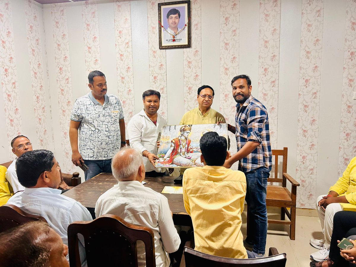 ASHOK KUMAR AGARWAL MLC(मोदी का परिवार) tweet media