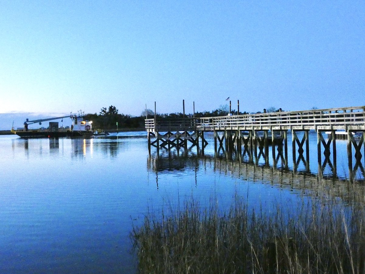 Mark Moore tweet media