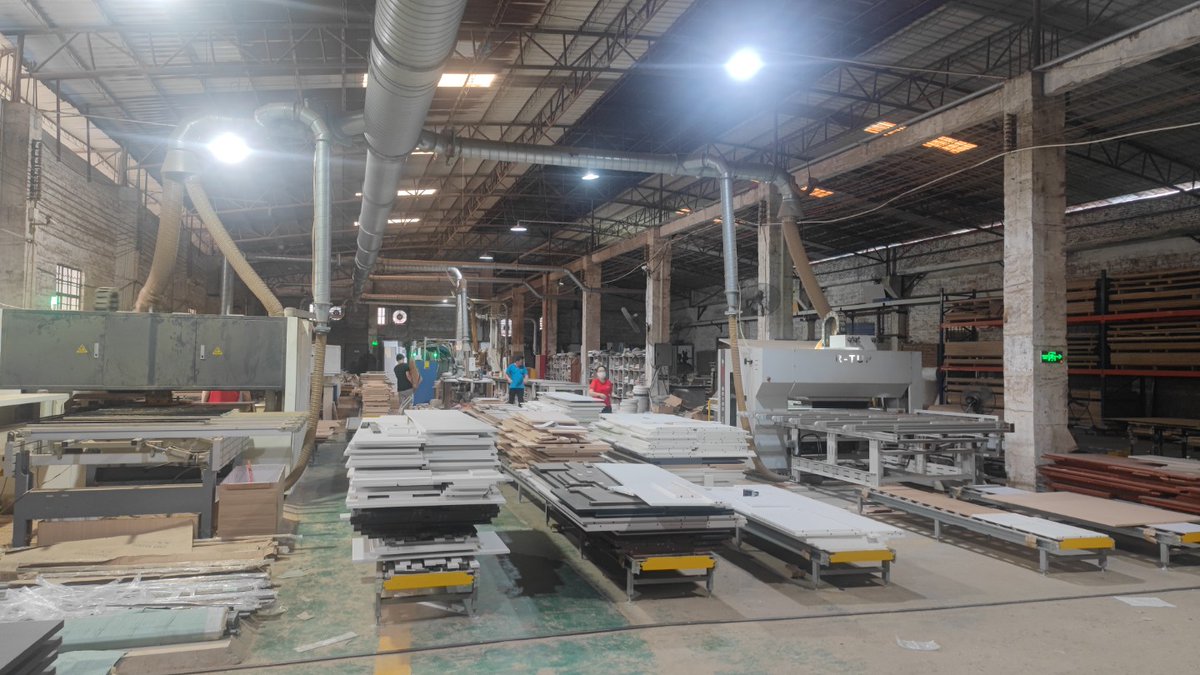 masonhuo88's tweet image. Our 3000 sqm modern factory delivers 1000+ personalized custom furniture pieces, loved by young consumers for minimalist, stylish designs.
#CustomFurniture #HomeDecorFactory #ModernHomeDesign