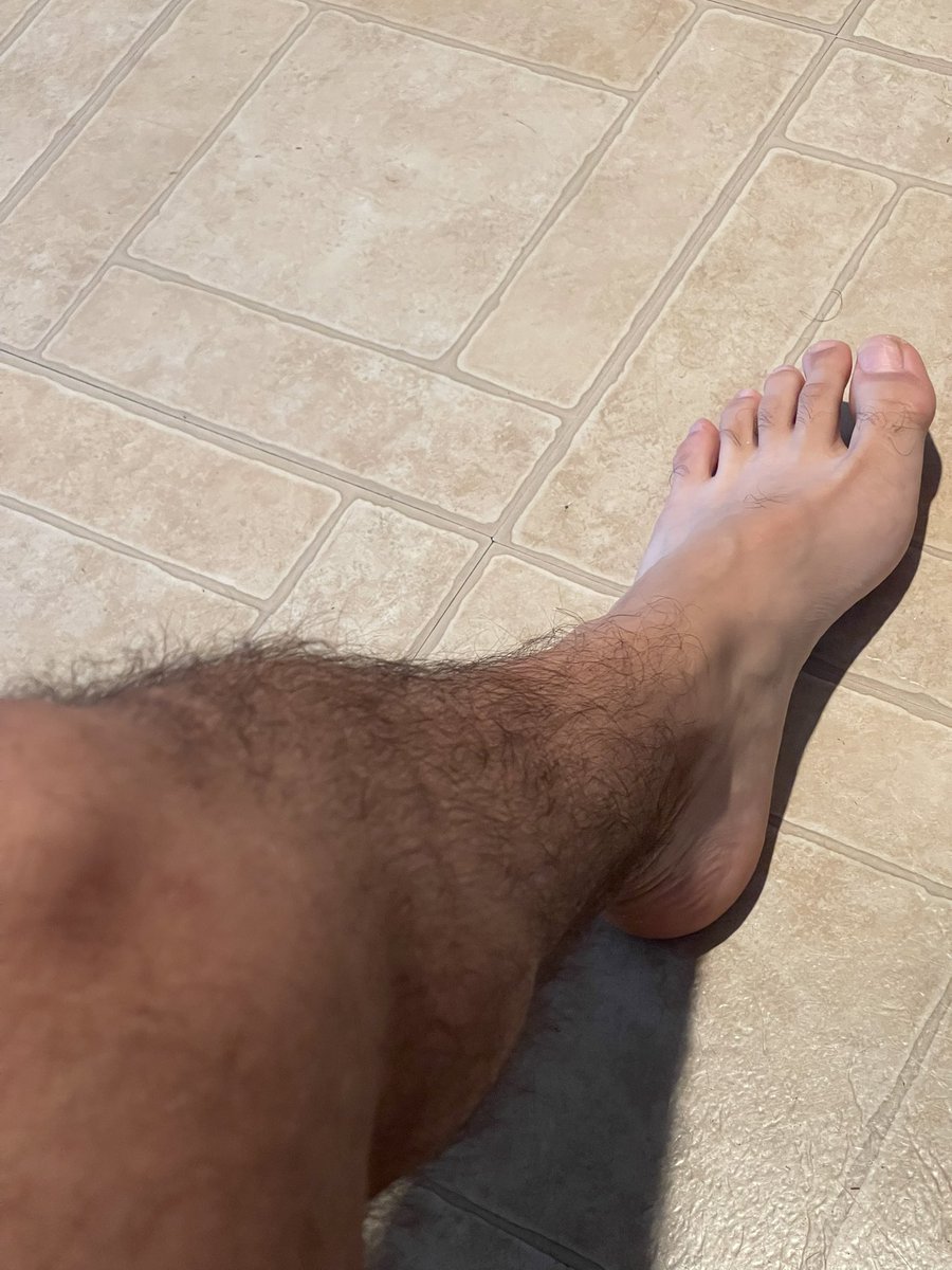 adoptunturc's tweet photo. The Face                     ||  The Feet https://t.co/86Uh8v8qal