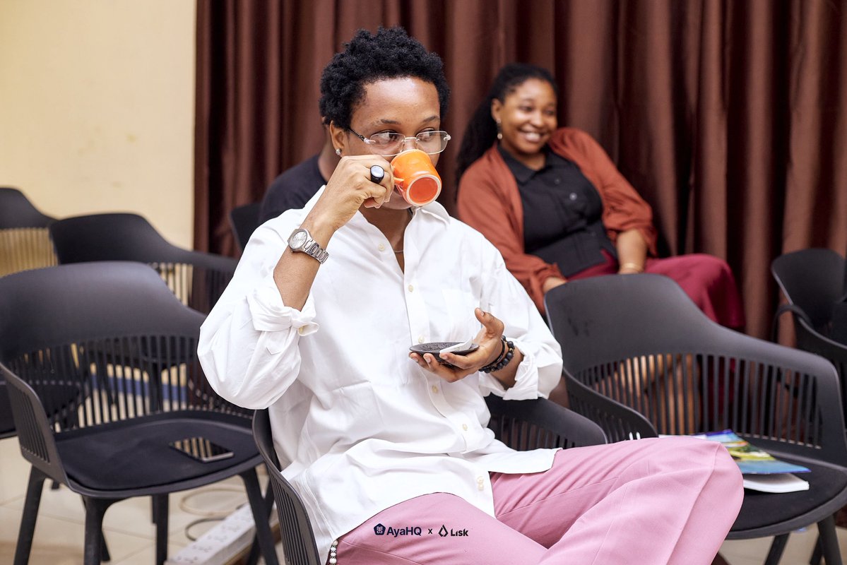 kosbaar mgmt tweet media