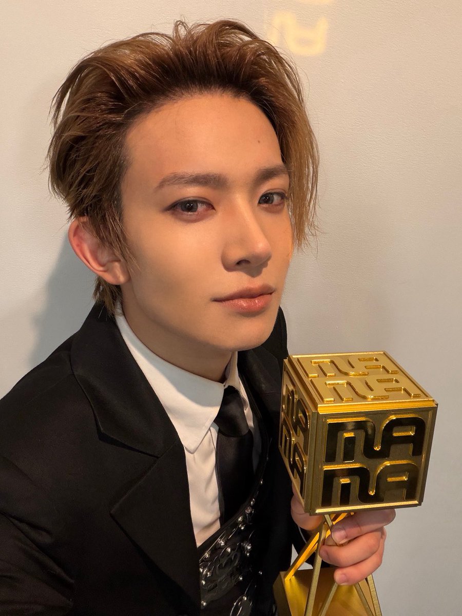 adorehs1015's tweet photo. I miss him i miss heeseung bring heeseung back😭😭😭😭😭😭😭😭😭😭😭😭😭😭😭😭😭😭😭😭😭😭😭😭😭😭😭😭

RESPECT THE ARTISTS WHO BUILT YOUR EMPIRE
#LET_HEESEUNG_DO_BOTH
#RESPECT_ENHYPEN
#ENHYPEN_IS_7 https://t.co/4KJzZ0V89m