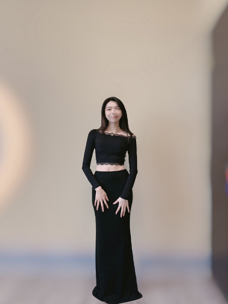 ASiIpvOnqI6BkJ7's tweet photo. 昨天回娘家參加小姪子的週歲儀式。

其實也沒什麼儀式，就吃個飯而已，我弟挺懶的。😒

吃到一半，大姪子（我哥兒子）跑來問我能不能當他的楷模之星。

我：什麼是楷模之星？

👦🏻：就是學習的榜樣。老師出的作業。

我：好啊（受寵若驚），要⋯要怎麼做？

👦🏻：就拍照跟寫原因。

拍照？那還不簡單。😏 https://t.co/N5gNHgTfts
