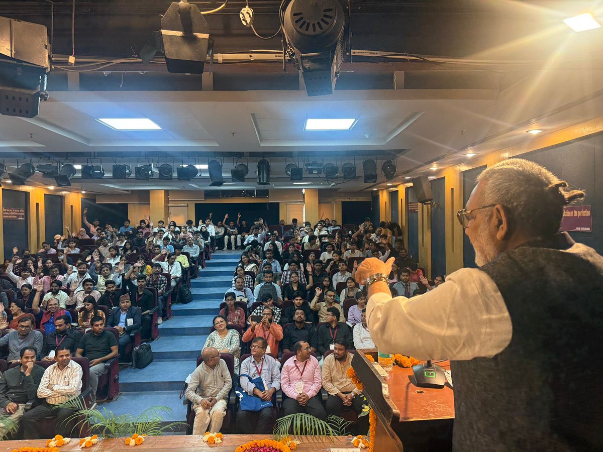 Giriraj Singh tweet media