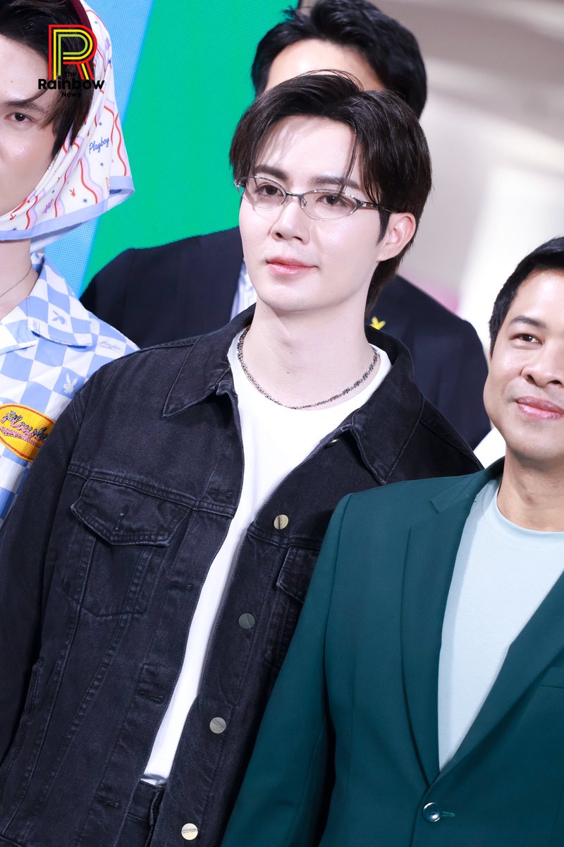 “ซี พฤกษ์” ในงานเปิด “ROBINSON SUMMER FEST” ⛱️🌊🏄

Robinson x Zee Nong Zon

#RobinsonSummerFestxZee 
#ZeePruk #BabyNongZon 
#Robinsonsummerfest