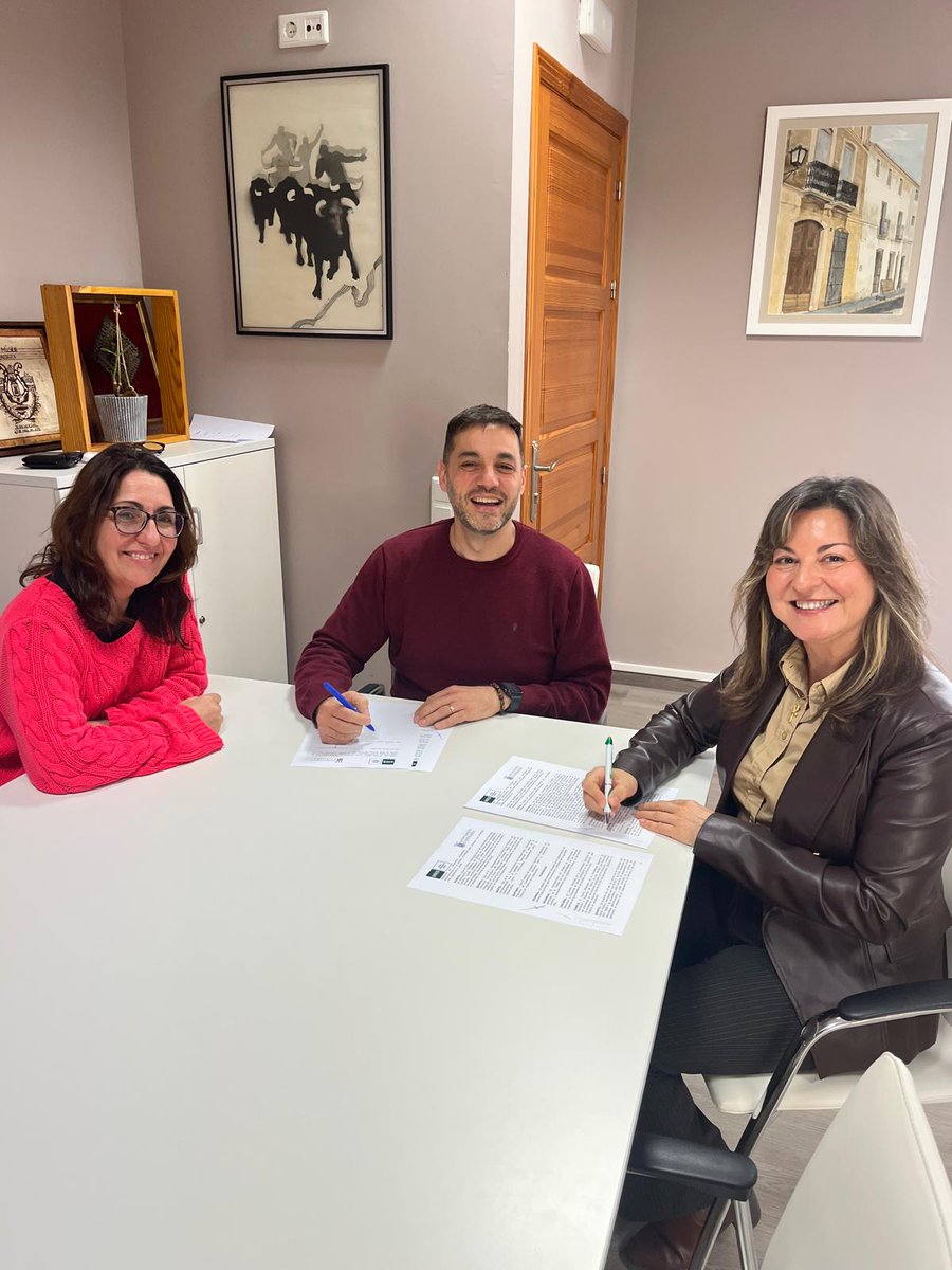 UNED DÉNIA tweet media