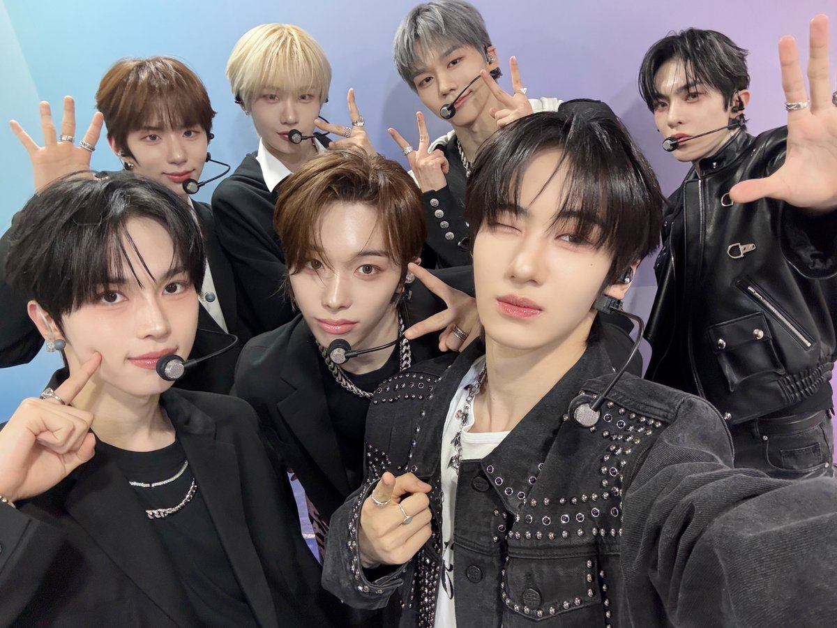 TUNEXX_official's tweet photo. #off_TUNE 

260318 #쇼챔피언

#TUNEXX #튜넥스
#SET_BY_US_ONLY
#내가_살아있다는_증거 https://t.co/R6IFuh0AY7