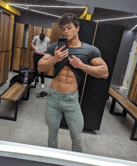 Pro bodybuilder experience tweet media