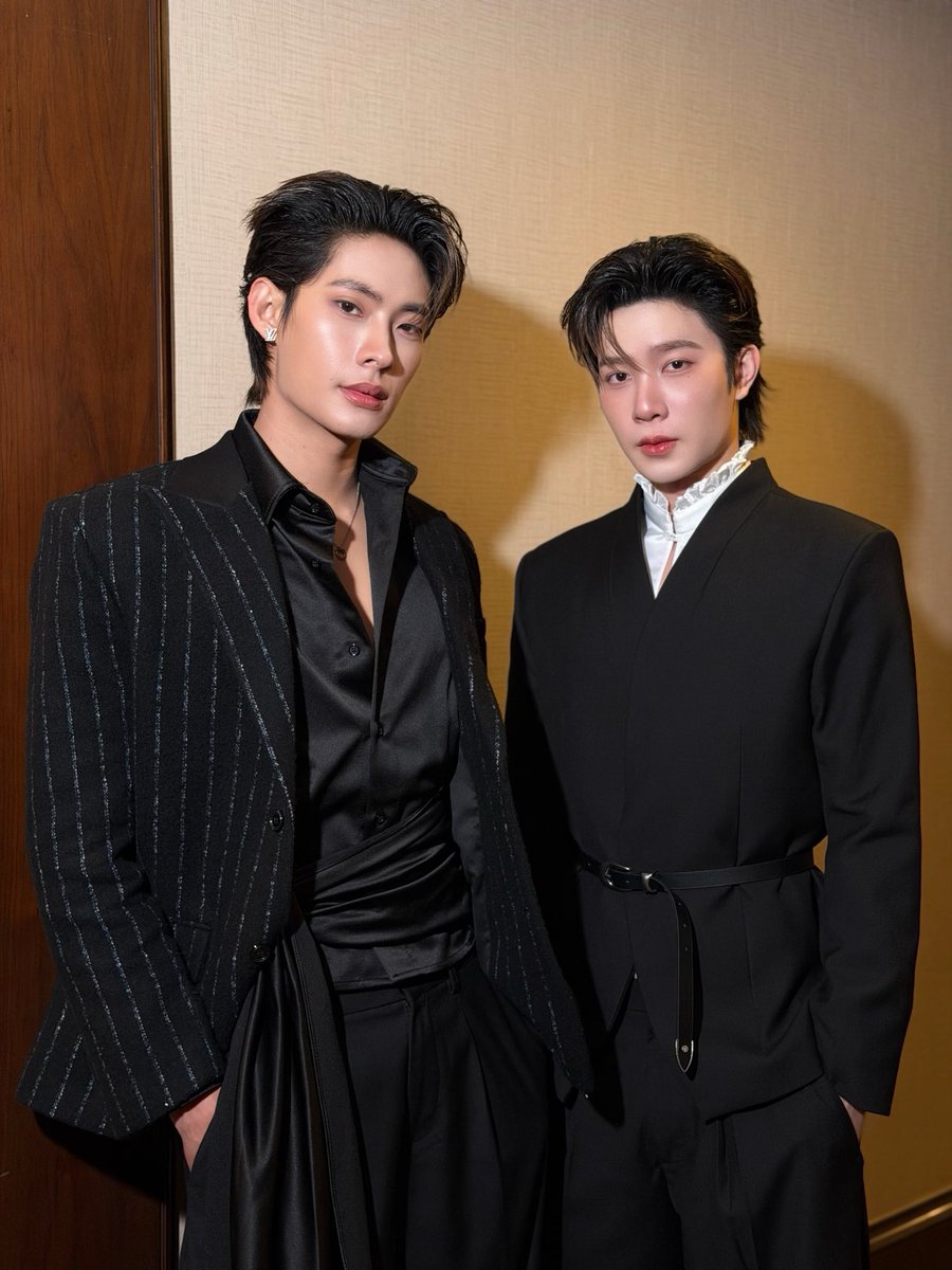 ลุคที่สองของ “ติวเตอร์” <a href="/TutorKrp/">TUTOR</a> และ “ยิม” <a href="/mynameis_yim/">mynameis_yim</a> ในงาน “Friends Of Thailand In Hong Kong 2026” ✨

#FriendsOfThailandXTutorYim