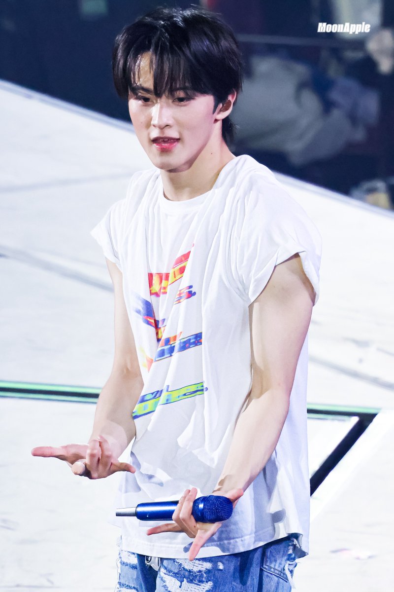 𝐌𝐨𝐨𝐧𝐀𝐩𝐩𝐥𝐞 tweet media