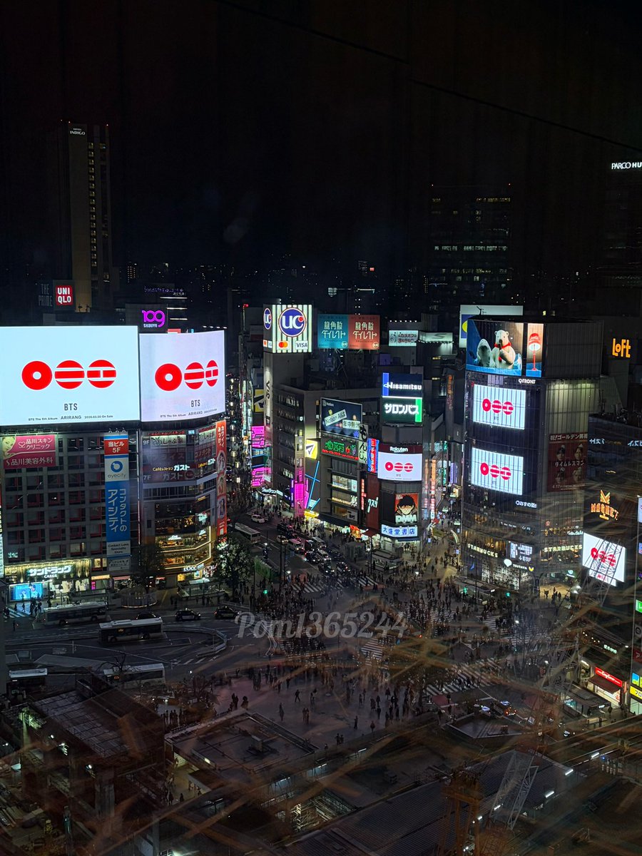 【渋谷スクランブル交差点】
🔴ARIRANG 6面広告🔴

毎時10分には出るよと教えていただいたので見に行きました！
カムバしたらきっと街中に広告が出るんだろうなㅠㅠㅠㅠ

#BTS #BTS_ARIRANG #ARIRANG #SWIM