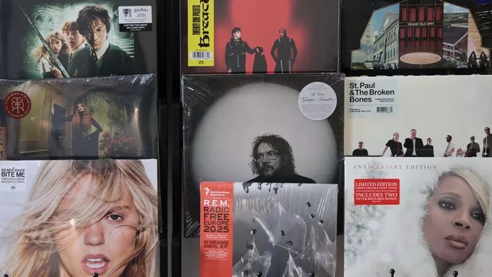 Delcroixx's tweet image. Pop, rock, rap, vinyle ou plateforme... Comment les goûts musicaux des #Français ont évolué depuis un an
lefigaro.fr/musique/pop-ro… via @Figaro_Culture