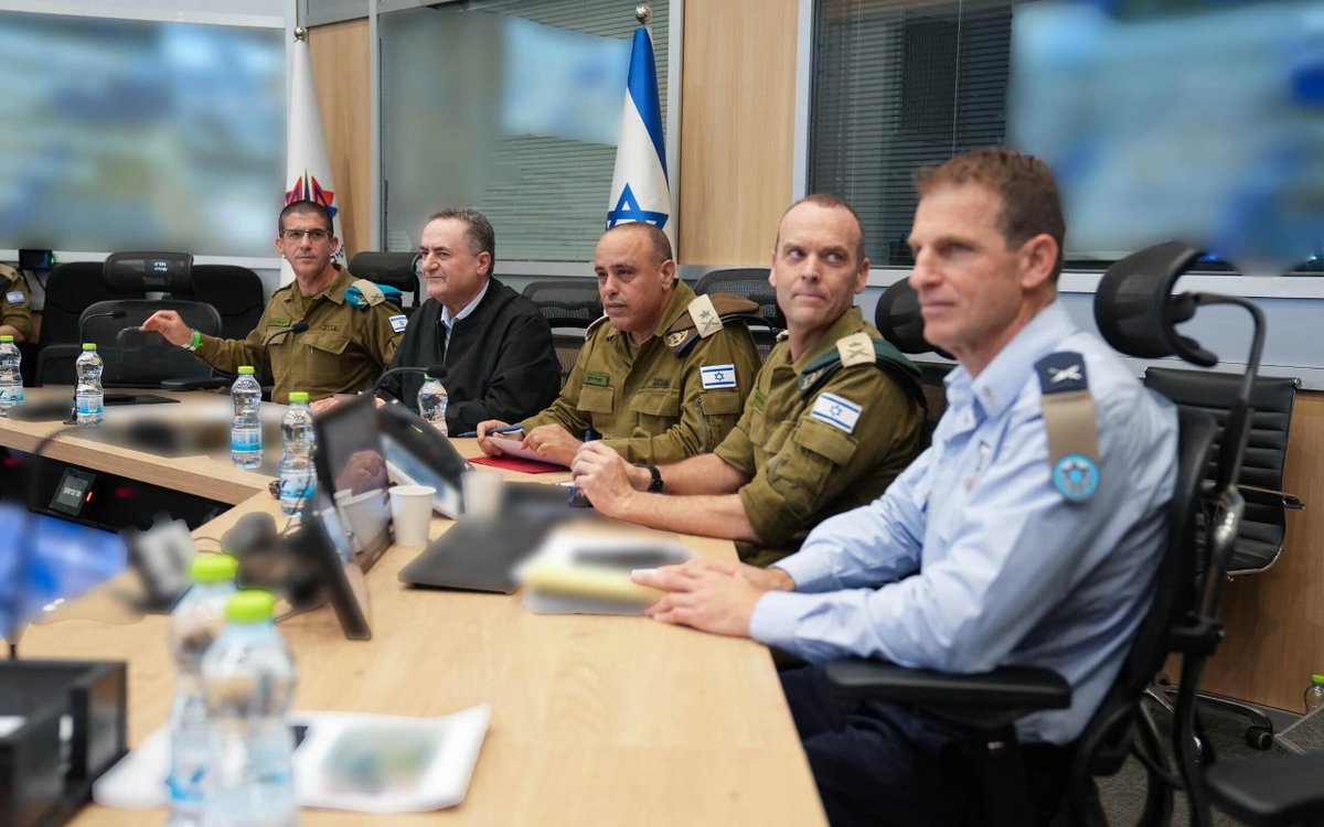 Restitutor Orientis 🇨🇭 tweet media