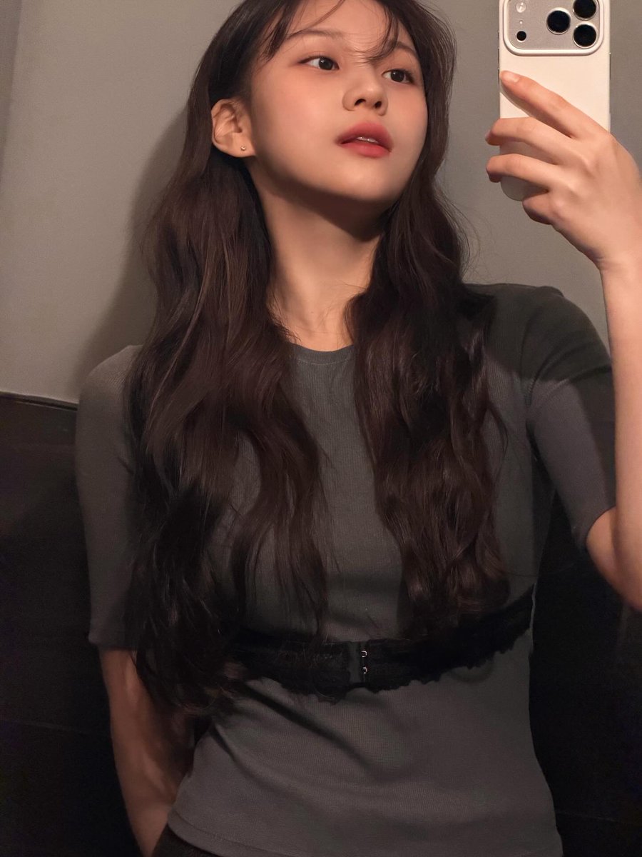 KIM YEWON WHAT THE FUCK?!?!