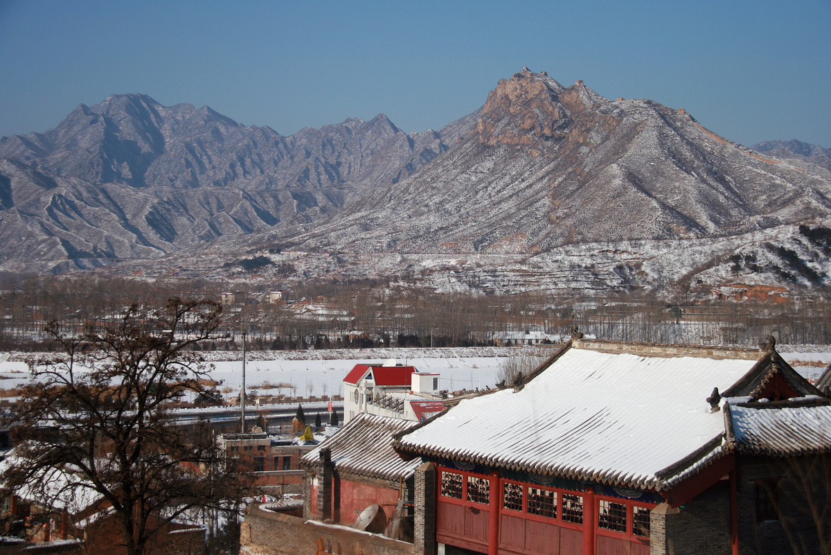 opieetc's tweet photo. Gubeikou Great Wall and etc (Part I) is an overview covering (1) the Gubeikou ‘Panlongshan’ Great Wall, (2) the Gubeikou ‘Wohushan’ Great Wall, (3) the village that’s located where the gates and Ming Dynasty camp used to be, and (4) the North Gate and an inner loop of Great Wall. https://t.co/ZuShMy7eFc