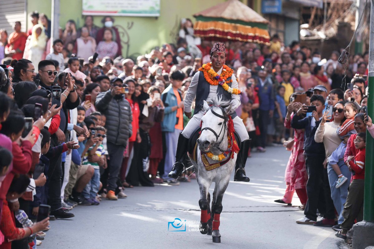 nepalphotolib's tweet photo. पाटनमा एउटा घोडा दौडाएर मनाइयो परम्परागत घोडेजात्रा।तस्बिर : नेपाल फोटो लाइब्रेरी 
#nepalphotolibrary #NPL #pictureoftheday #ghodejatra https://t.co/LY4CWvPHYp