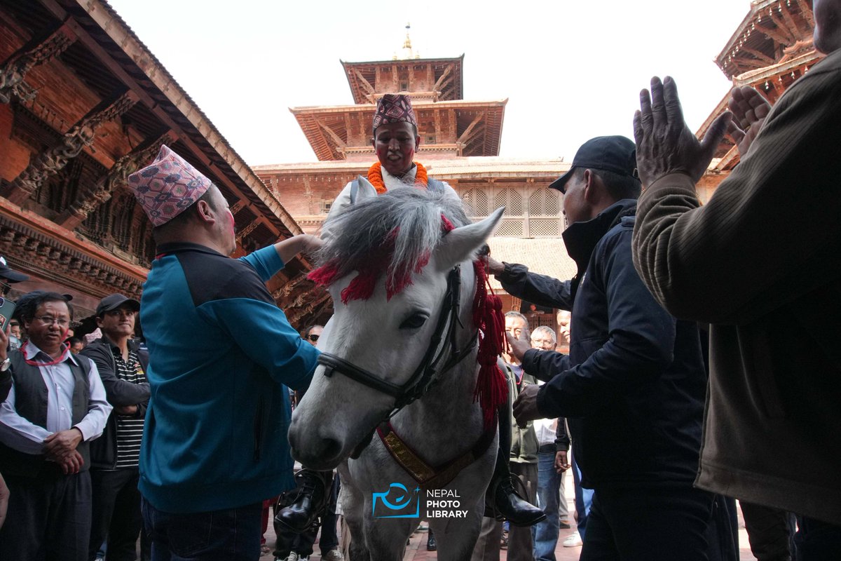 nepalphotolib's tweet photo. पाटनमा एउटा घोडा दौडाएर मनाइयो परम्परागत घोडेजात्रा।तस्बिर : नेपाल फोटो लाइब्रेरी 
#nepalphotolibrary #NPL #pictureoftheday #ghodejatra https://t.co/LY4CWvPHYp