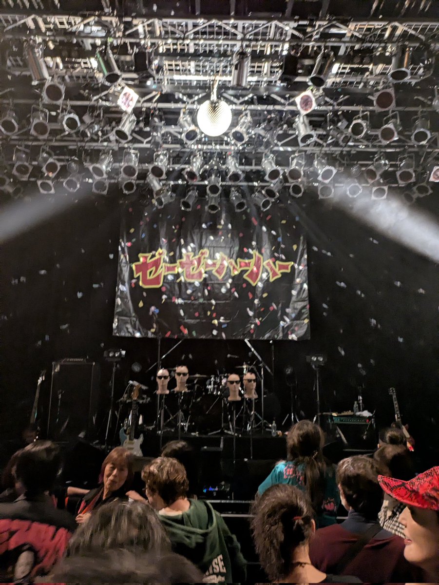 あじじ tweet media