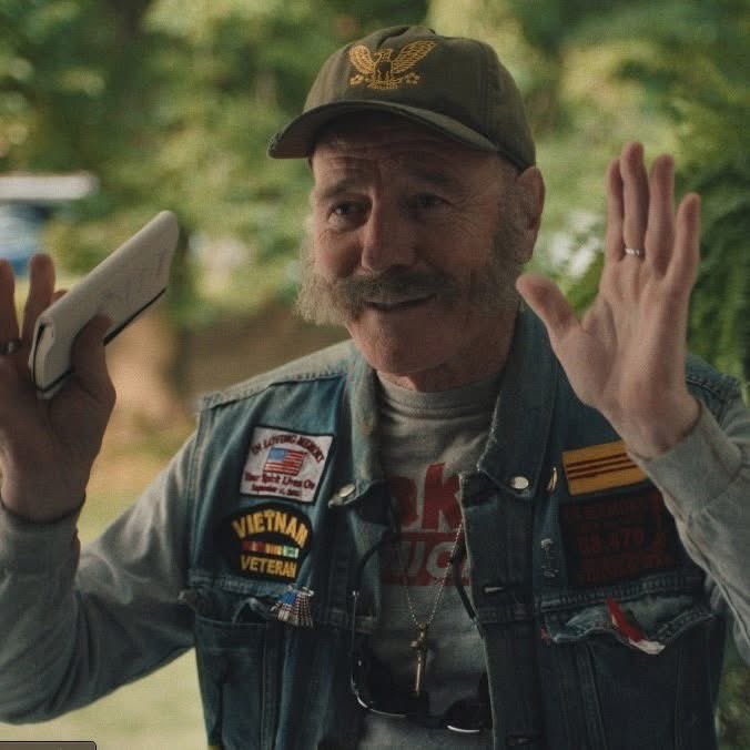 frontrowfilmsME's tweet photo. شوفوا أول نظرة على فيلم الجريمة الكوميدي القادم CHILI FINGER 🌭

بطولة Bryan Cranston وJudy Greer وJohn Goodman وSean Astin.

بعد ما تكتشف امرأة إصبعًا مقطوعًا في طبق تشيلي من مطعم وجبات سريعة شهير، تقرر ابتزاز المالك… لتبدأ بعدها سلسلة من الأحداث المتصاعدة التي تنحدر نحو الفوضى.

قريبًا في دور السينما في الشرق الأوسط! 🍿