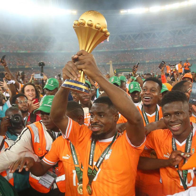 Like ce tweets si ton pays a minimum 2 CAN 😌