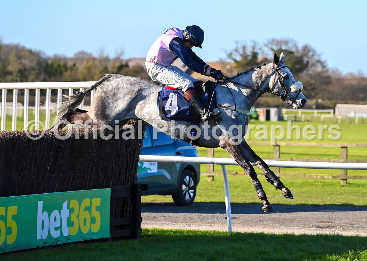 OfficialPhotographers tweet media