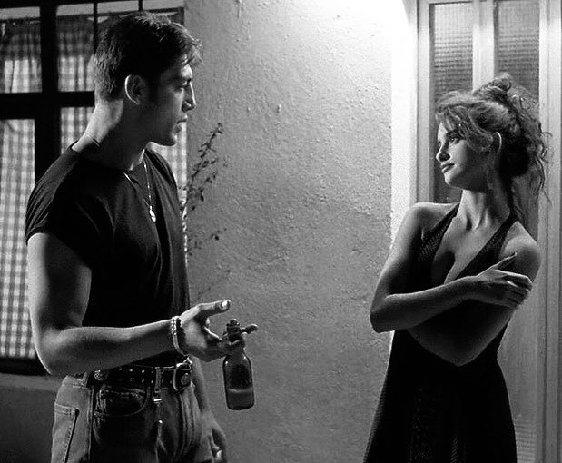 Javier Bardem and Penélope Cruz in Jamón Jamón (1992).