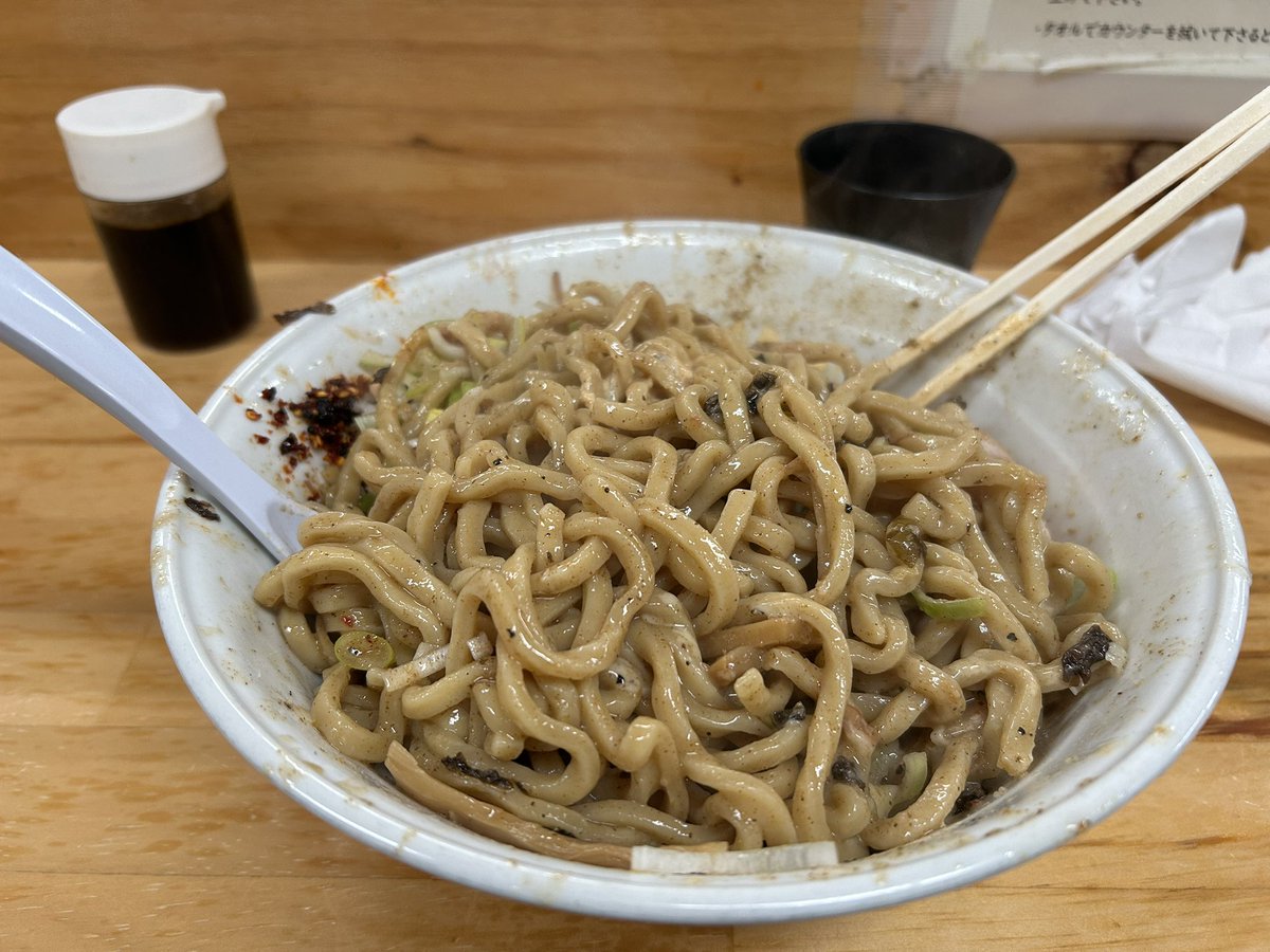 ラーメン食べられないマン tweet media