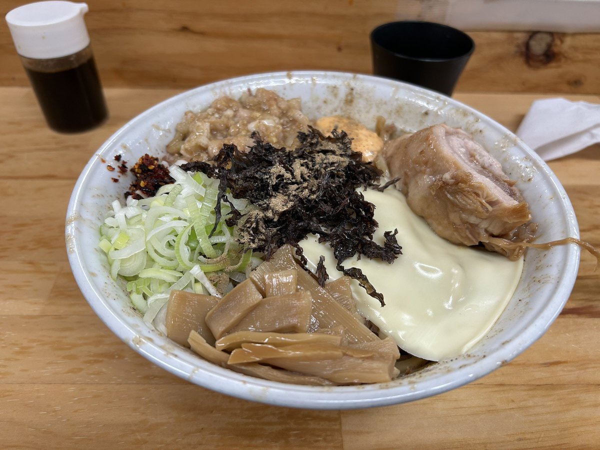 ラーメン食べられないマン tweet media