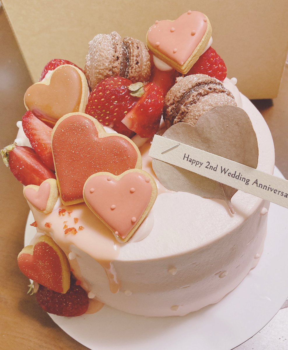 amam4awsweets's tweet photo. 私の職場のスタッフの娘さんがパティシエなので作っていただきました！
変な要望したけど、応えてもらえて良かったです💕めっちゃ美味しかったです！ https://t.co/XVkaQaJZEs
