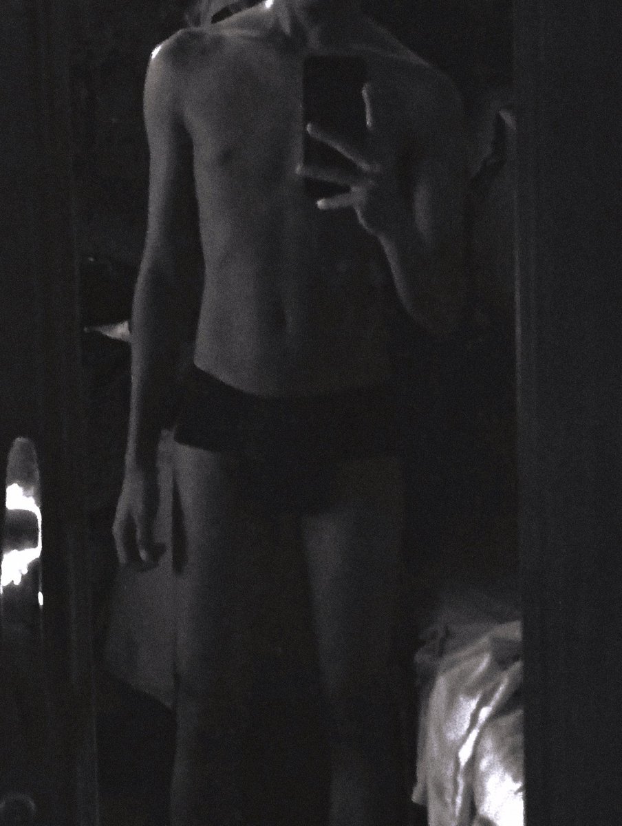 elvisjnic's tweet photo. ⬛⬛⬛ https://t.co/hY22jt0at8