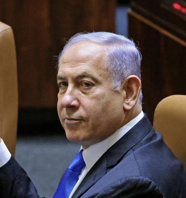 Elissamaiss's tweet image. 🚨🇮🇱Dans la dernière vidéo de Benjamin Netanyahu, on était tellement concentré à compter ses  doigts qu'on a oublié de faire attention à ses oreilles. Je n'avais jamais vu quelqu'un avec deux conduits auditifs auparavant.😂😂😂😂
#NetanyahuWarCriminel #Netanyahu