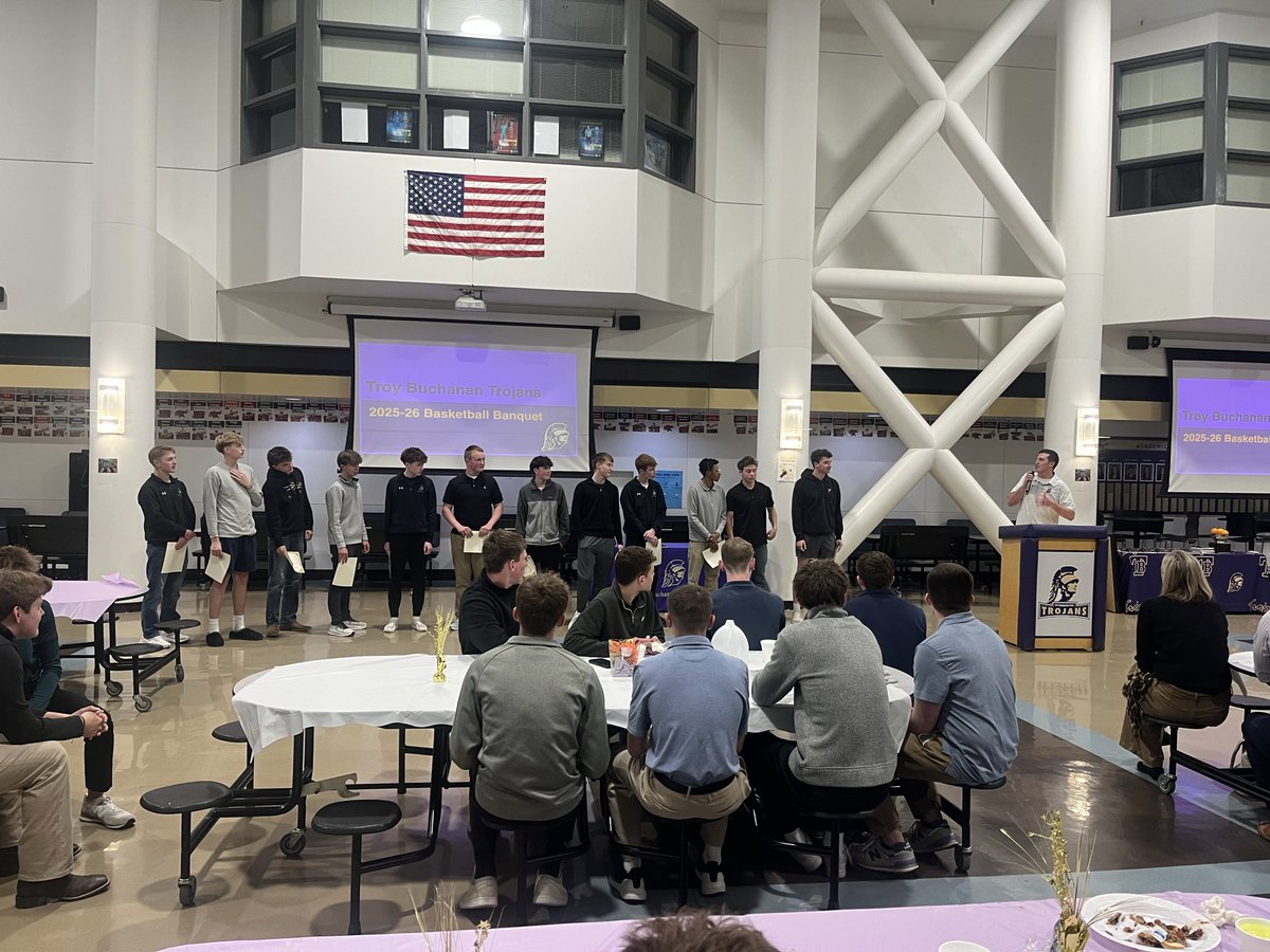 Coach Gilmore tweet media