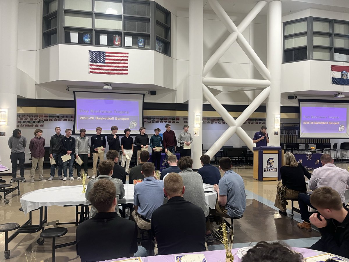 Coach Gilmore tweet media