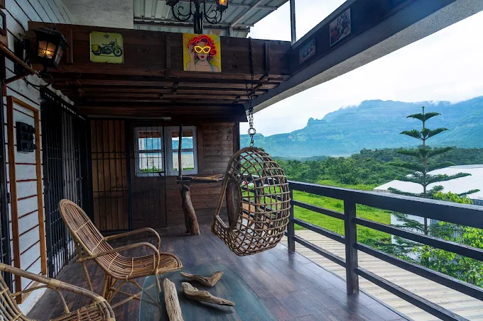 breakationtrips's tweet photo. Escape to rustic charm &amp; nature 🌿✨

📍 Karjat
₹12,000 | Up to 8 guests

3BHK villa with private pool 🏊‍♂️
Sahyadri views &amp; peaceful vibes ⛰️
Perfect for a relaxing summer escape ☀️

📞 085912 97379 https://t.co/3KWlmWjQKS