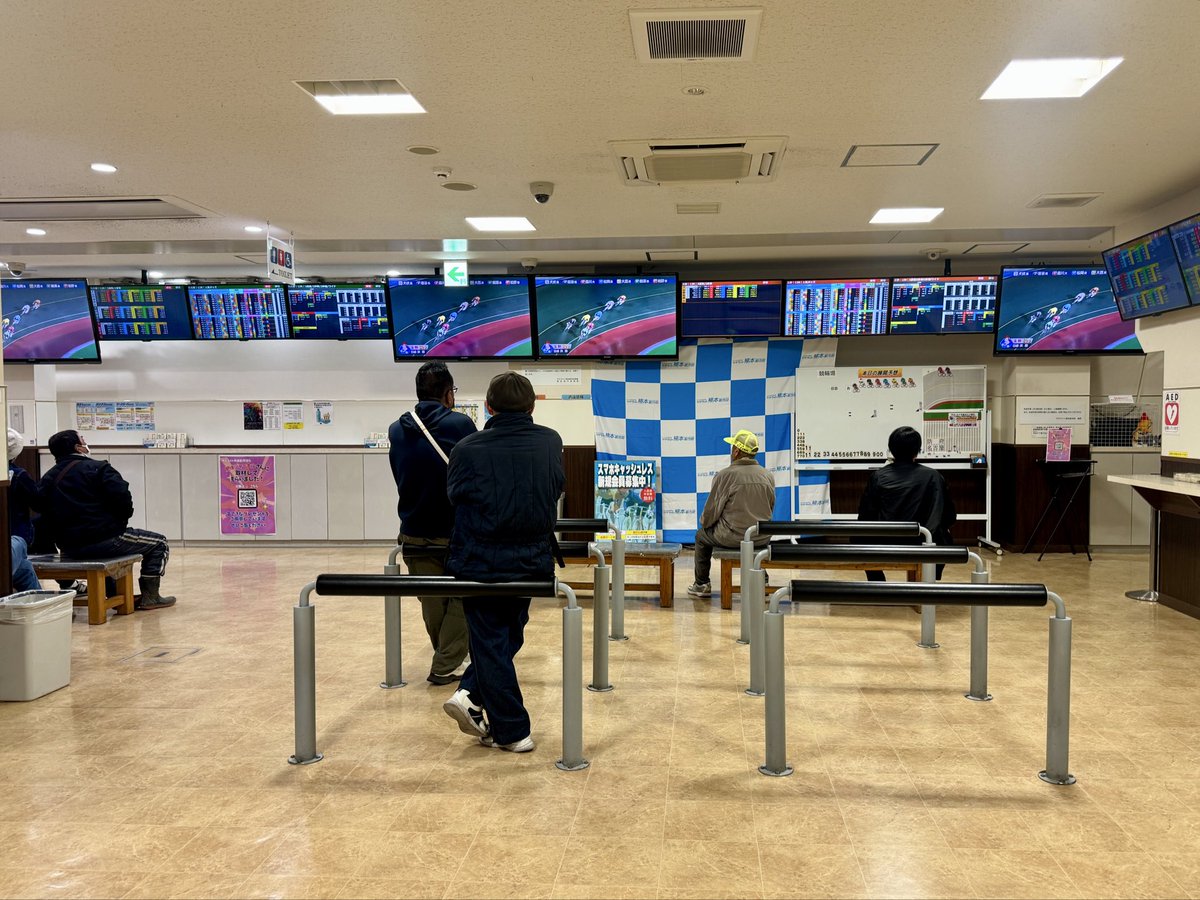 Chris Arnade 🐢🐱🚌 tweet media