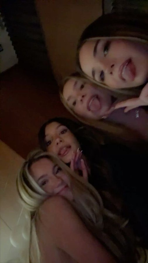 𝑵 𝑰 𝑵 𝑨 tweet media