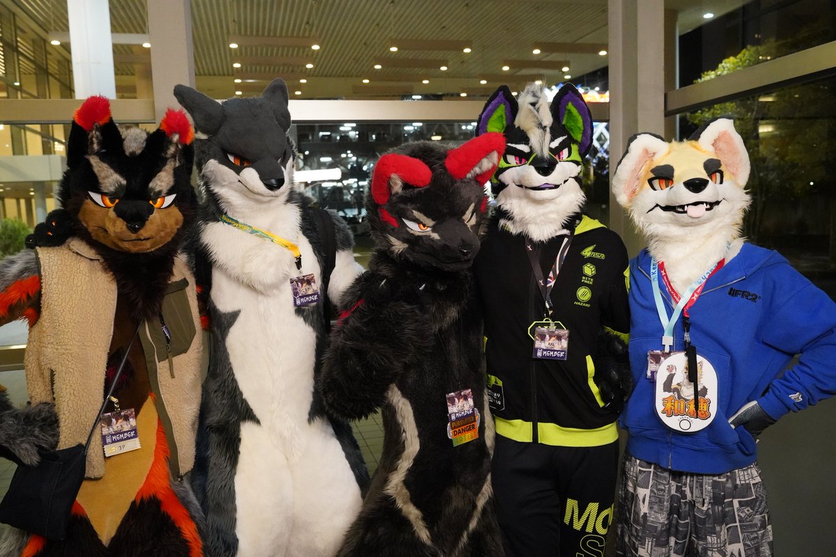 ぞっと tweet media