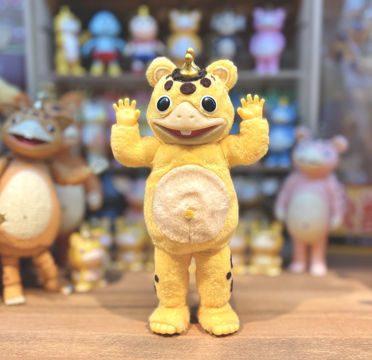 綺麗なオーロラとイエローラメのブルマァクブースカ

ばんざいポーズが可愛いシュタイフブースカ

ブースカ唯一のフル可動フィギュアのエヴォトイブースカ&amp;リボルテックブースカ

手触りが最高のボアボアブースカ（平成版ブースカ）