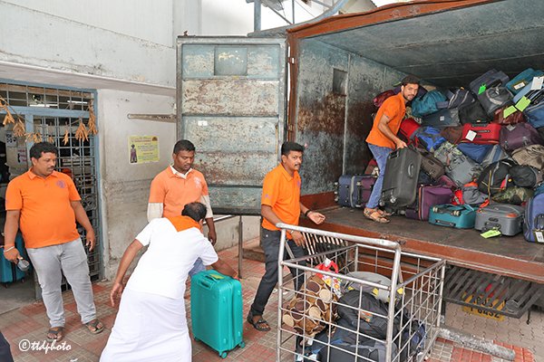 ttd_updates's tweet photo. Tirumala Devotees – This Changes Everything! 🙏

No need to carry heavy bags anymore at Tirumala Temple 🎒❌

👉 80 FREE luggage counters
👉 24/7 service with 394 staff
👉 Deposit bags &amp; mobiles safely

Lakhs already using this facility for peaceful darshan 🙌

Share this info.. https://t.co/8VtSsUg7xq