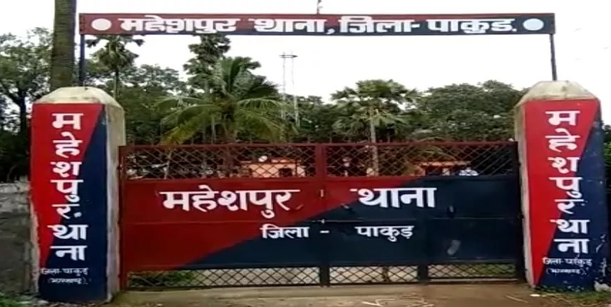 SudarshanNewsTV's tweet photo. रंगे हाथ तस्करी करते पकड़ाया मोहम्मद शाहजहां; पिकअप वैन से मिले 4 गोवंश... पशु क्रूरता अधिनियम के तहत मुकदमा दर्ज

#CowSmuggling #CowSmuggler #गौ_तस्करी #गौ_तस्कर #गोवंश @JharkhandPolice @pakurpolice 

https://t.co/GmsqhmYuVU https://t.co/LenfzxAuAr