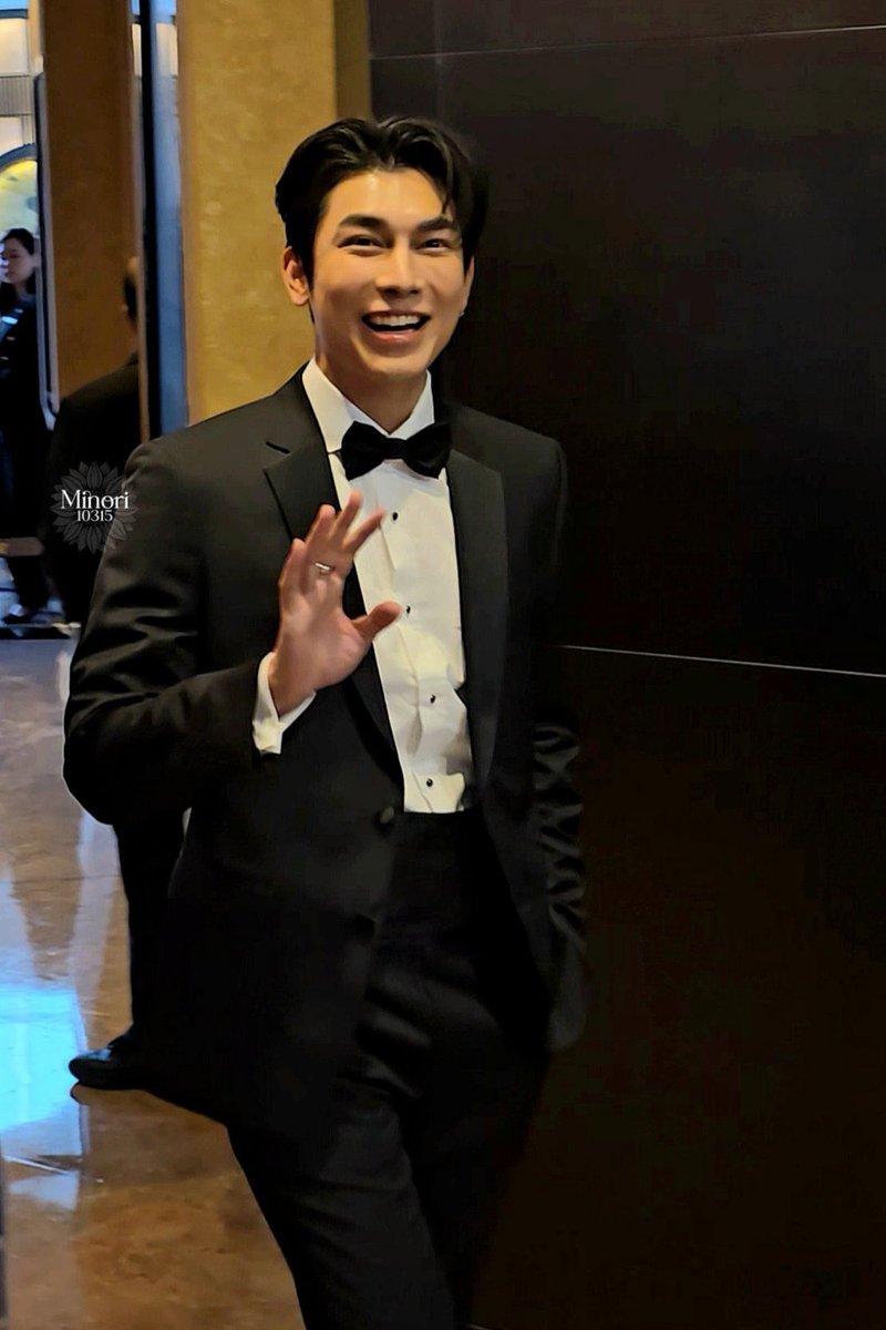 MewSuppasit野生饲养员 tweet media