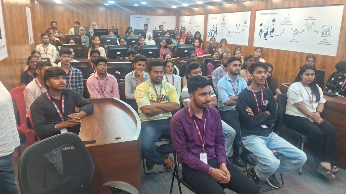 ठाणे पोलीस.. Thane Police tweet media