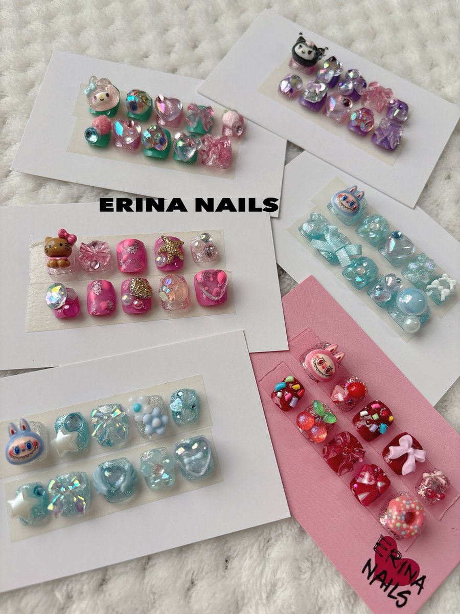 erinanails's tweet photo. 明後日
春分の日3月20日は
#ohanaマルシェ

ゆーかちゃんの
駅前古着屋さんで
古着に合うポップな
ワンタッチネイル
（裏に両面テープを仕込んでます

キッズから中学生
高校生、大人まで
楽しんで頂けるよう
制作しました♫

その場で着けれるので
ネイルしながら
マルシェを巡ってみてねー♫ https://t.co/uEhSjlgJIE