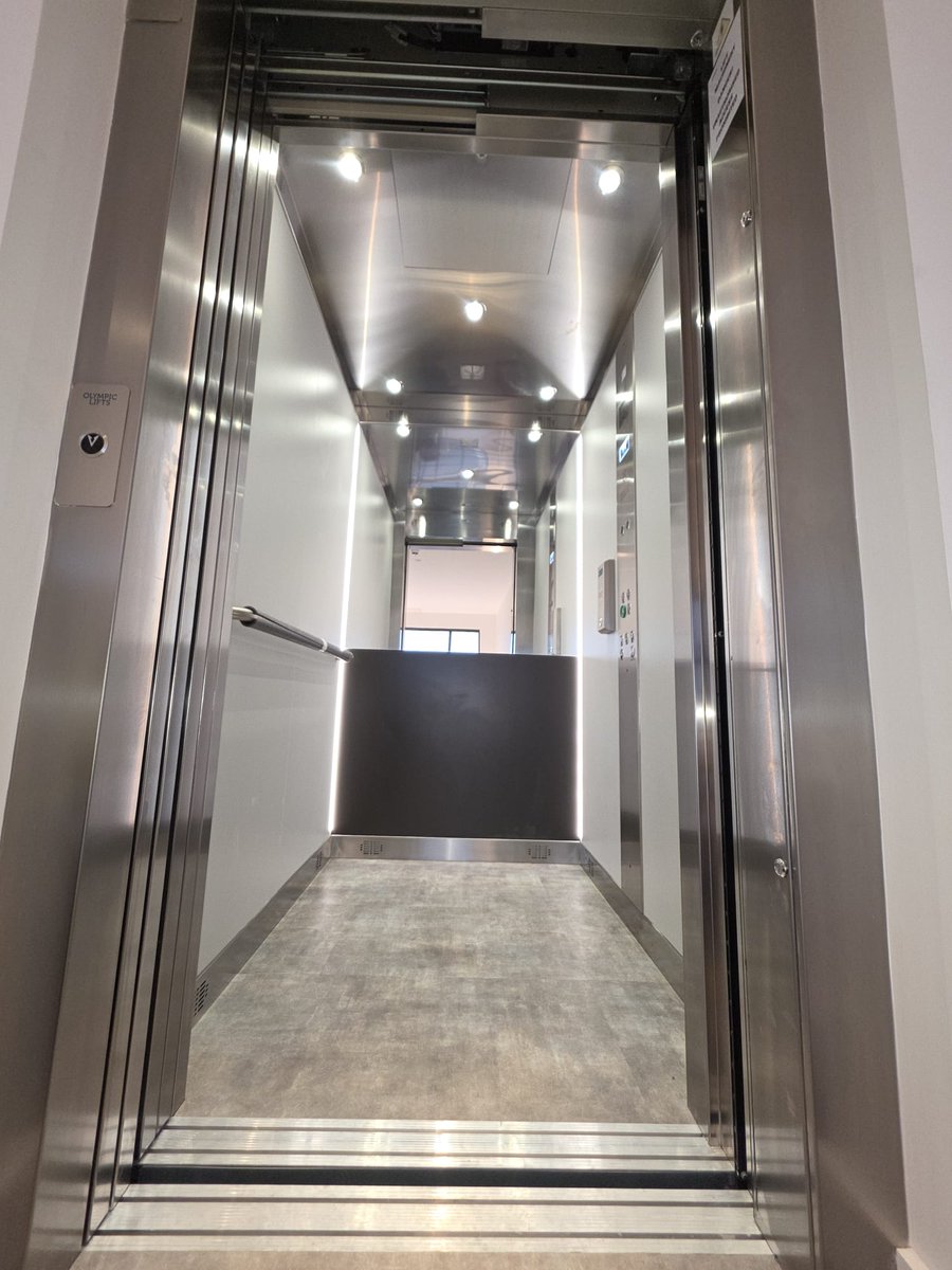 olympiclift's tweet image. Another successful lift removal &amp;amp; replacement by Olympic Lifts at Radius Housing, Holywood.

We installed a fire evacuation MRL traction lift with a sleek, modern finish—delivering safety, reliability, and style.

Planning a lift upgrade? Get in touch.

#OlympicLifts #LiftInstall