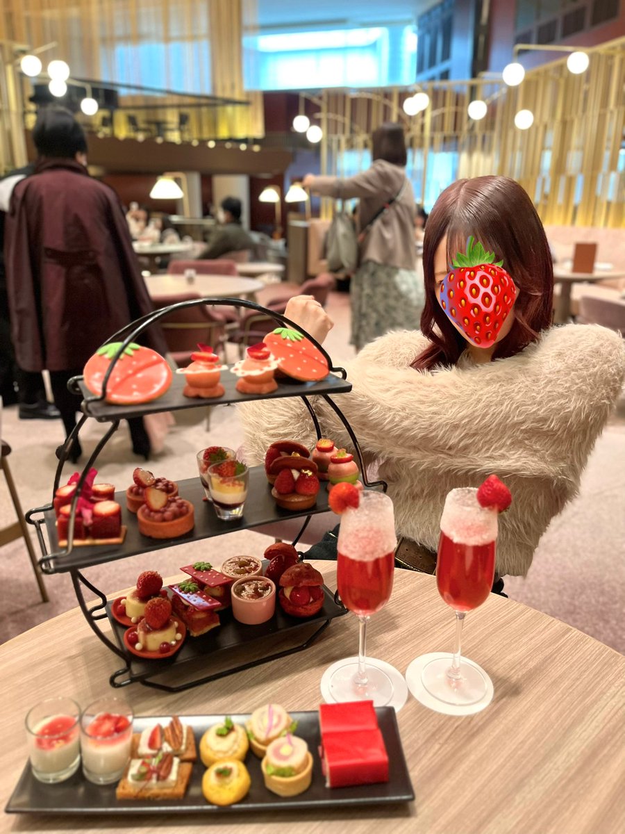 ヴォイ tweet media